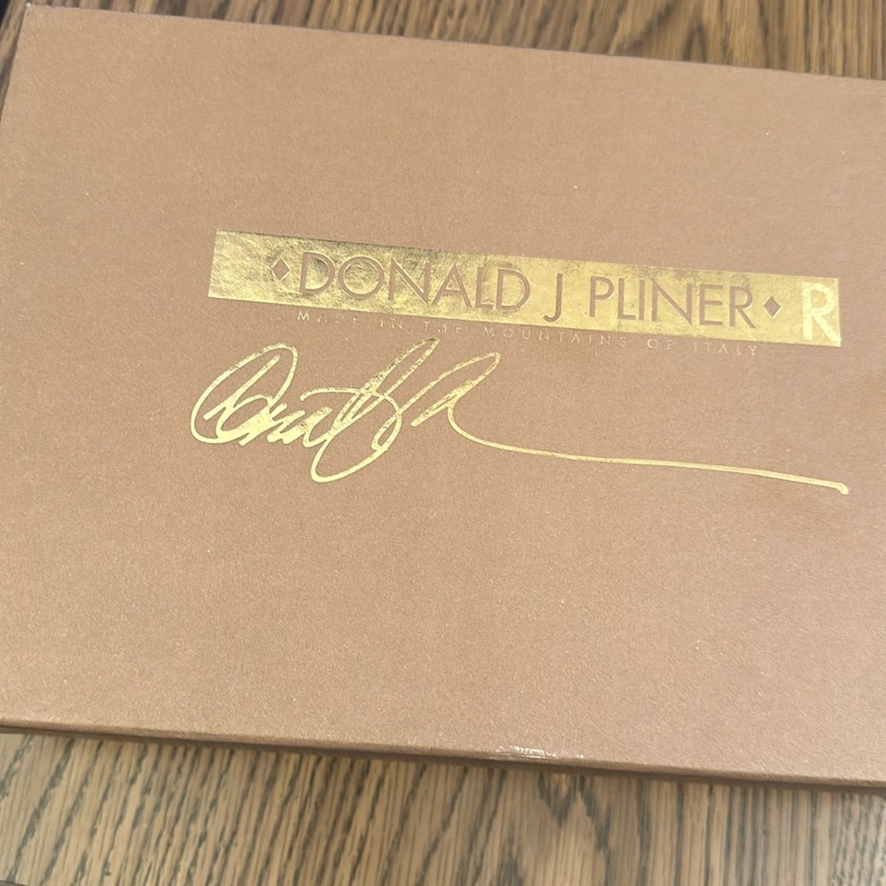 8.5M Donald Pliner Leather Snake-print Slingback Pumps